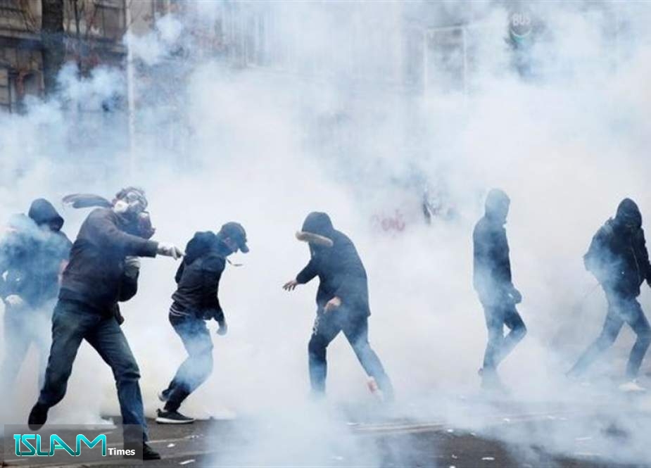 France Shut Down as Strike Enters Second Day