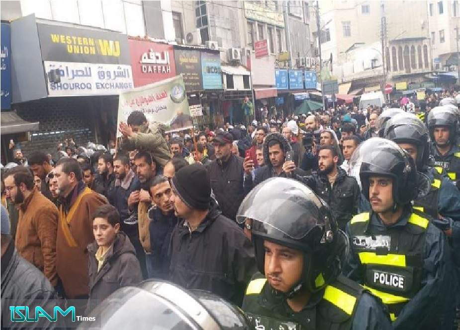 اردن میں غاصب صیہونی رژیم کیخلاف احتجاجی مظاہرے