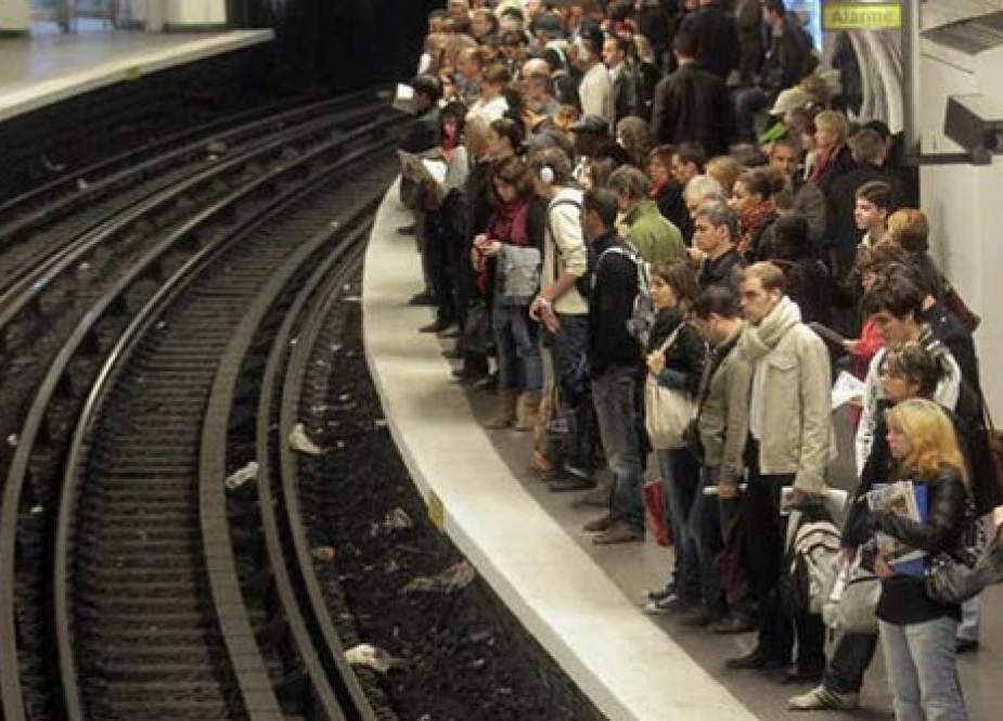 «دوشنبه سیاه در پاریس» با تداوم اعتصاب اعتصاب خطوط حمل و نقل عمومی در پاریس