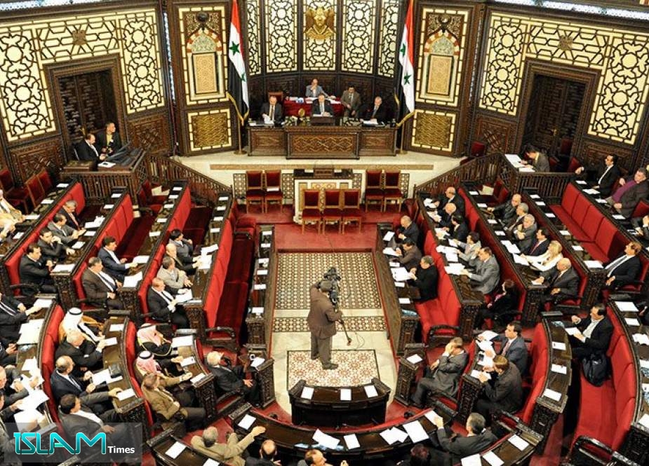 البرلمان السوري يقر مشاريع قوانين لإقامة مصفاتي نفط