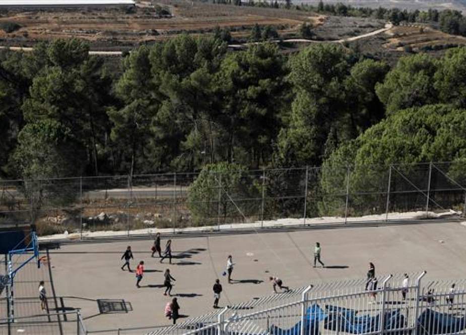 Israeli school children at the Alon Shvut settlement, in the Gush Etzion block, West Bank.jpg