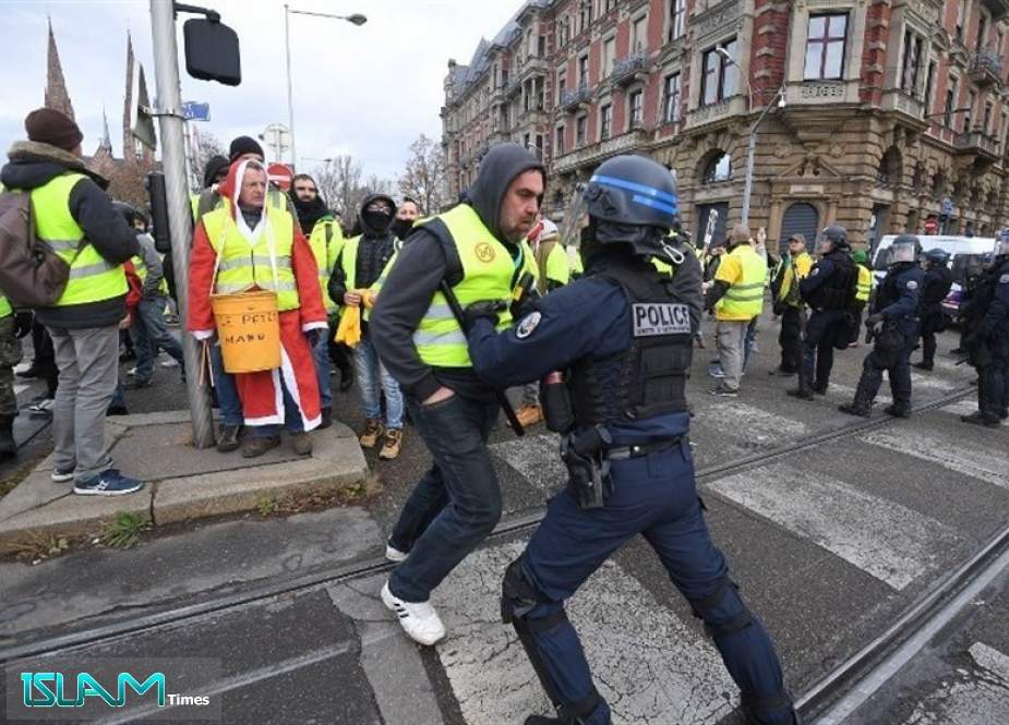 Yellow Vest Protesters Hold Rally in Wake of National Strike in Paris