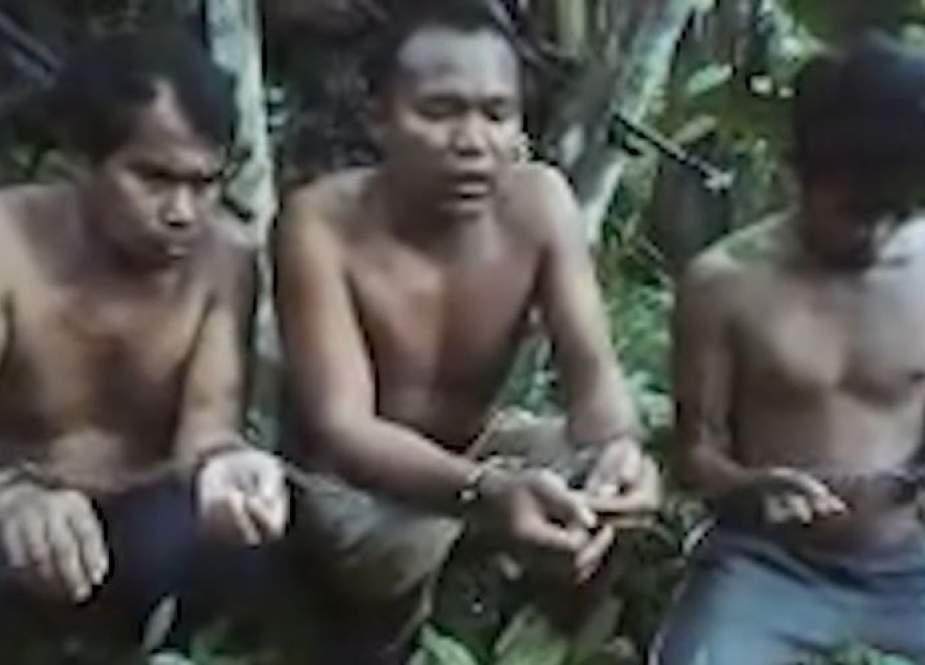 Ketiga nelayan Indonesia yang dtangkap Abu Sayyaf di Mindanau Philippine.jpg