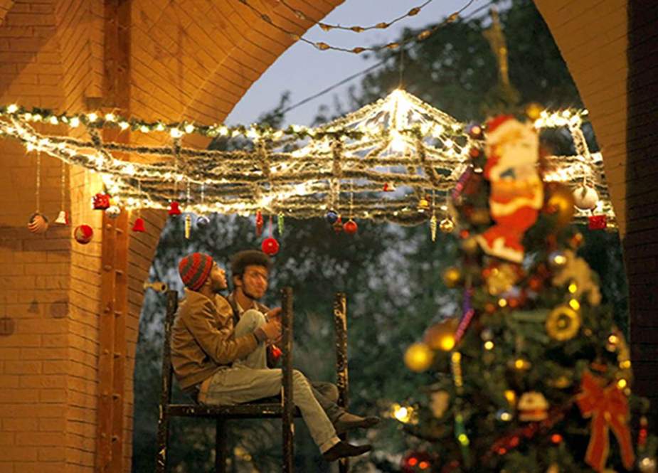 پشاور میں بھی کرسمس کی تیاریاں عروج پر
