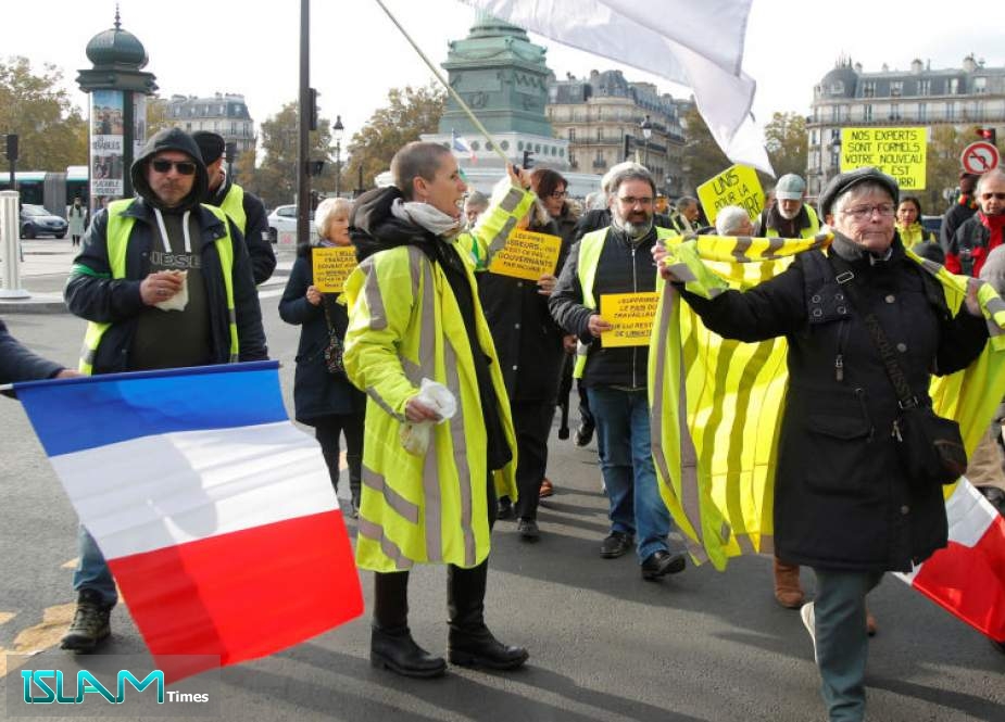 Yellow Vests Protesters Gather for March in Paris for Last Time This Year