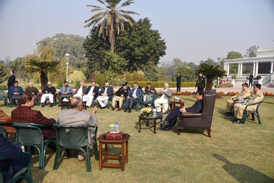 وزیراعظم عمران خان سے خیبر پختونخوا کی صوبائی کابینہ اراکین کی ملاقات