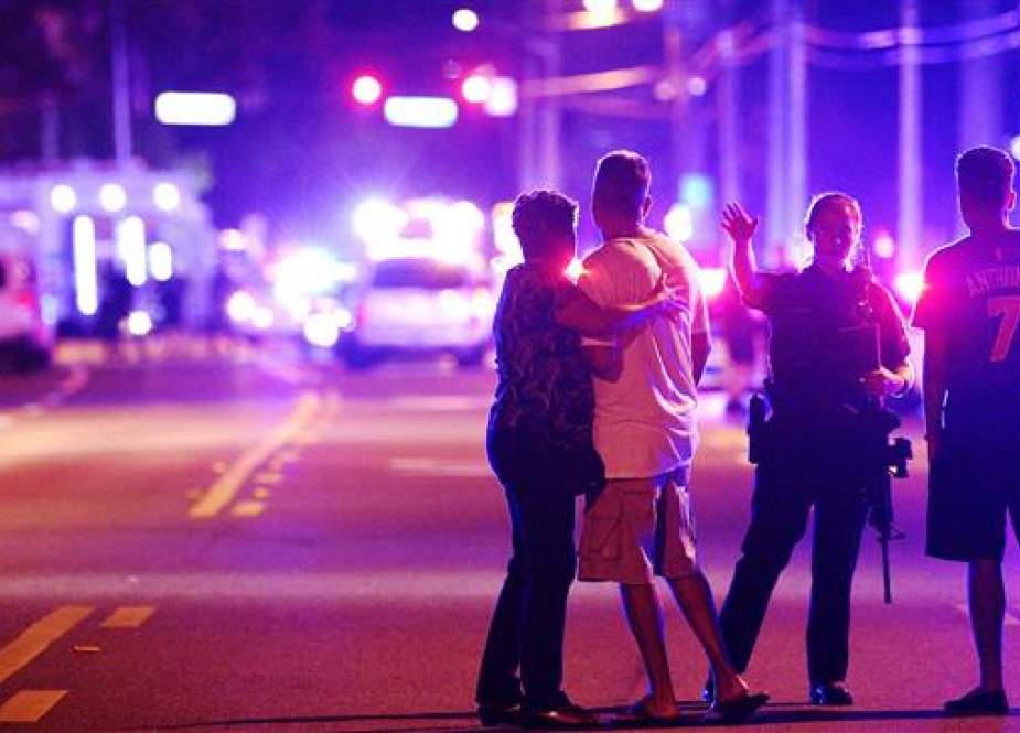 Orlando Police officer at Pulse nightclub in Orlando, Florida.jpg
