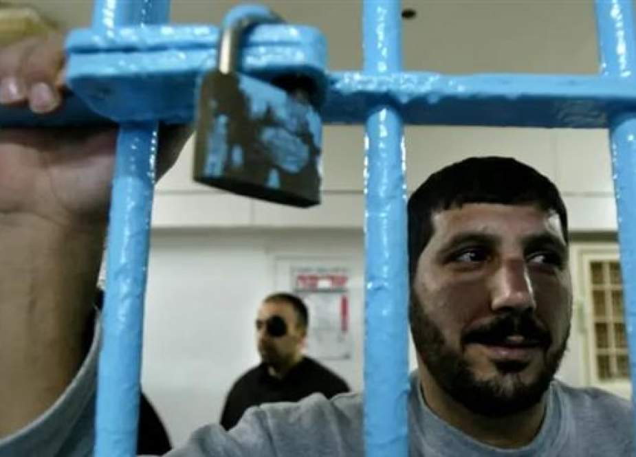 Palestinian prisoner.jpg