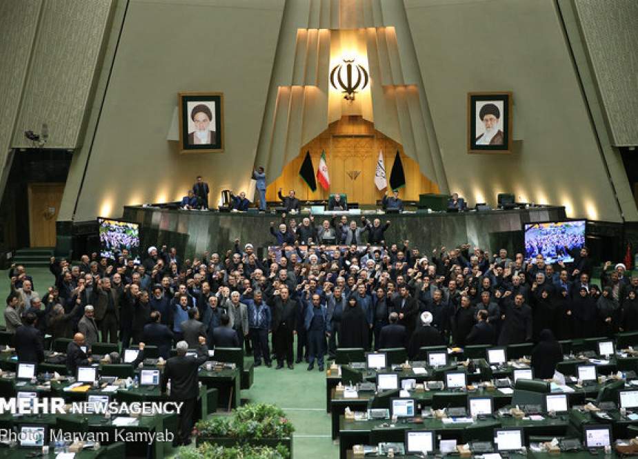Anggota Parlemen Mendukung IRGC Terhadap Penyalahgunaan Musuh Atas Insiden Pesawat Ukraina
