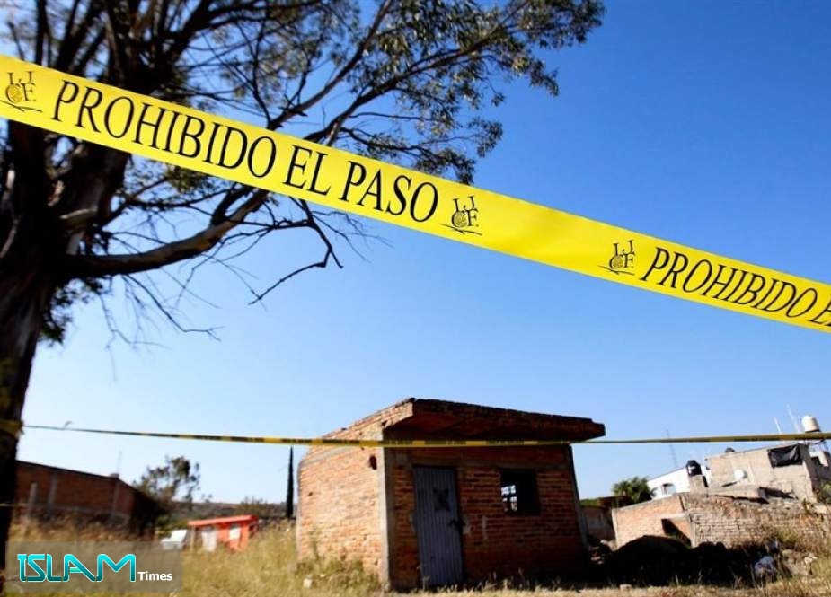 29 Bodies Unearthed from Mexican Mass Grave