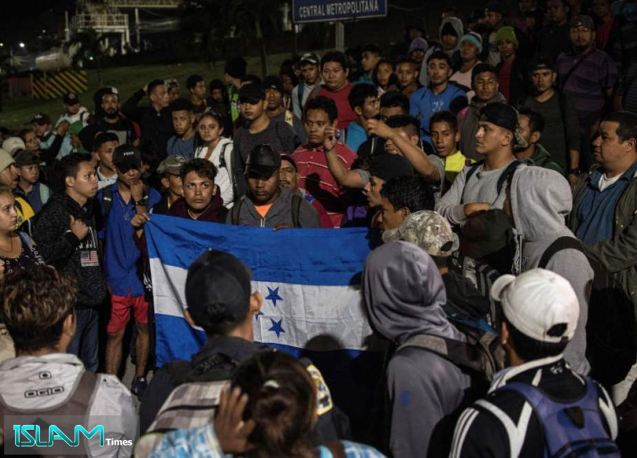 Honduran Migrants Attempt to Form New Caravan Heading to US Through Mexico
