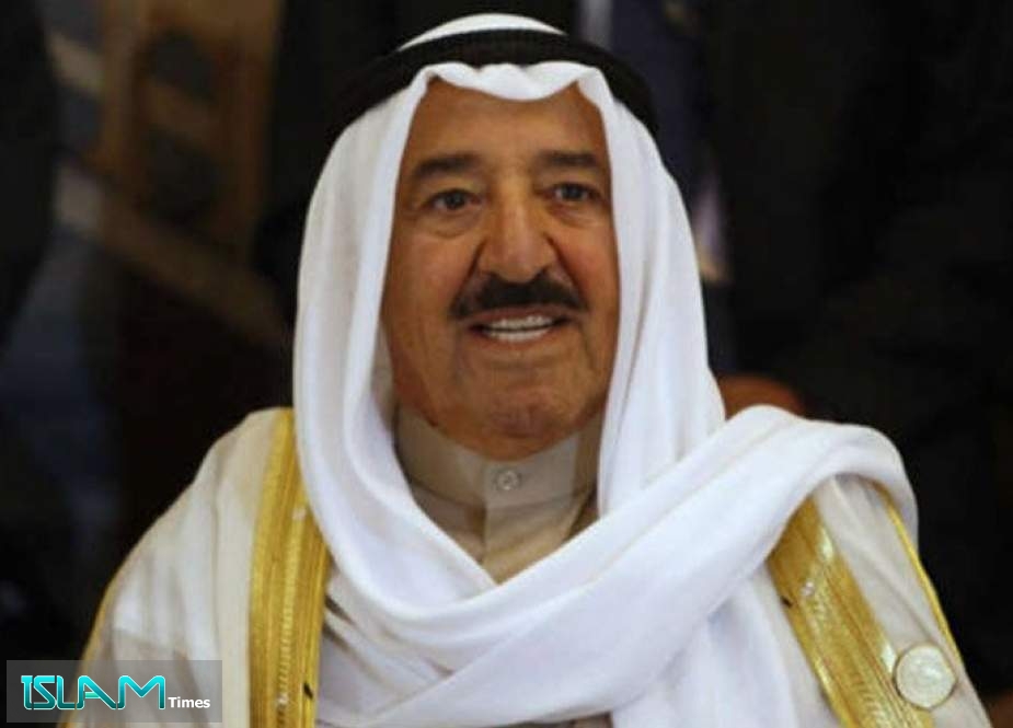 أمير الكويت يبعث برقیة لآیة الله السیستاني للاطمئنان على صحته