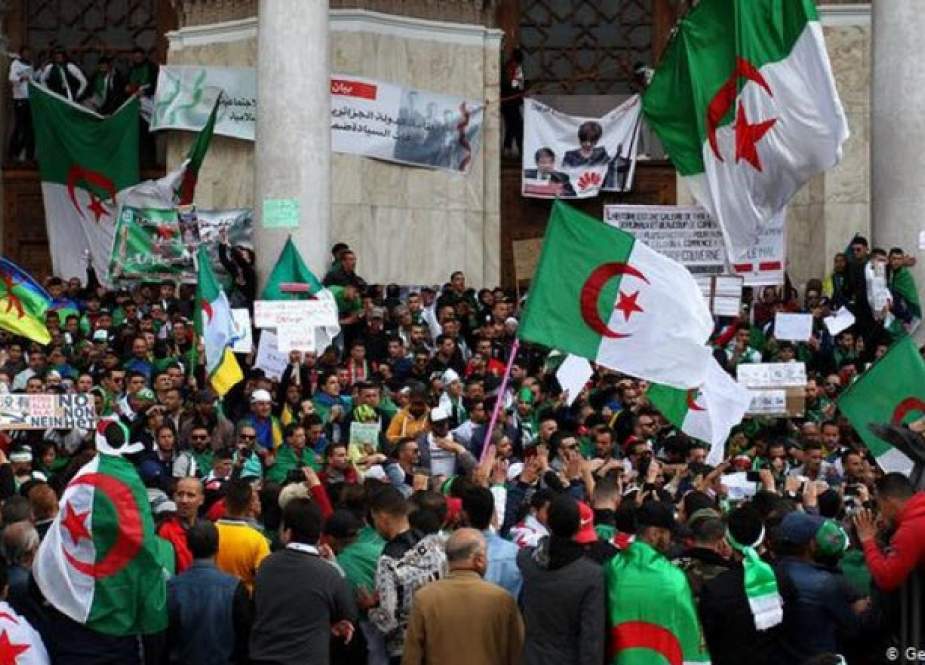 ادامه اعتراضات در الجزائر