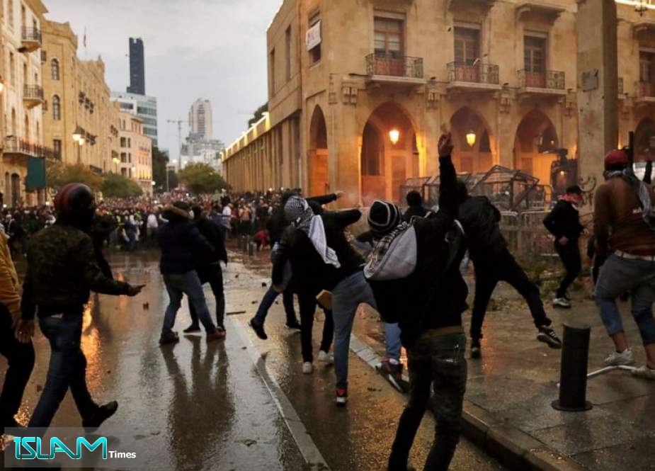 Rioters Continue Attacking Security Forces, Smashing Properties in Central Beirut