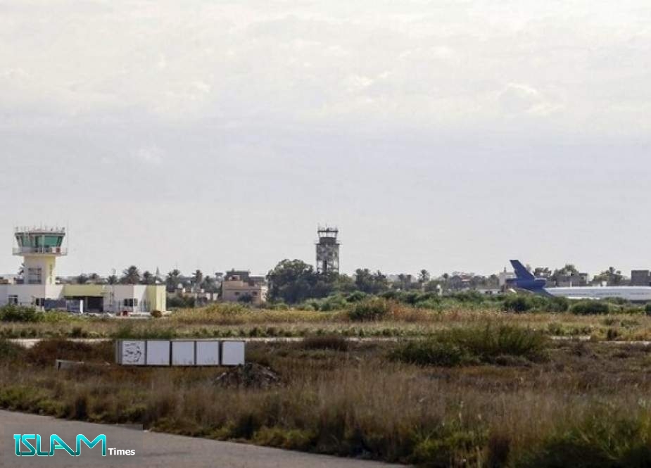 ليبيا.. تعليق رحلات مطار معيتيقة بعدـ‘‘قذائف عشوائية‘‘
