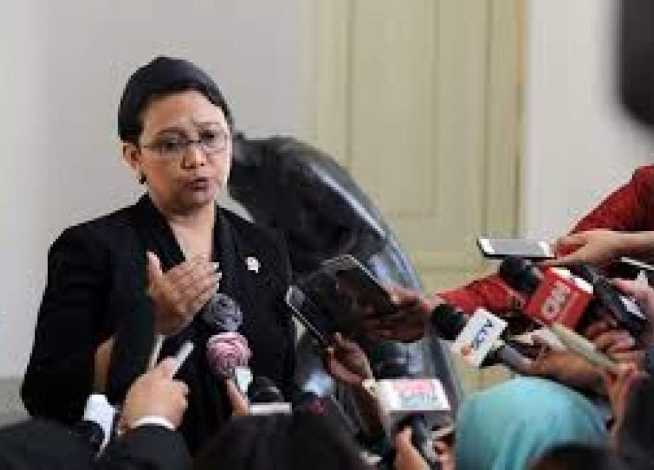 Menteri Luar Negeri Retno LP Marsudi memberikan keterangan kepada wartawan.jpg