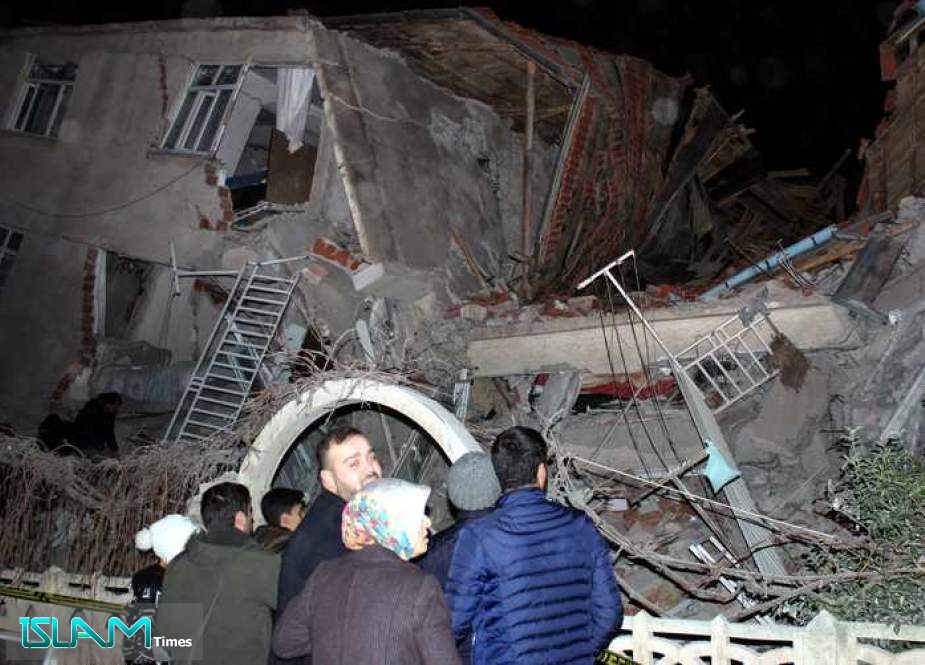 Powerful Quake Kills 20 People in Eastern Turkey