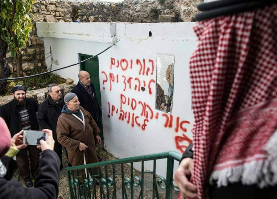 Sionistlər Qüdsdə bir məscidi yandırdılar