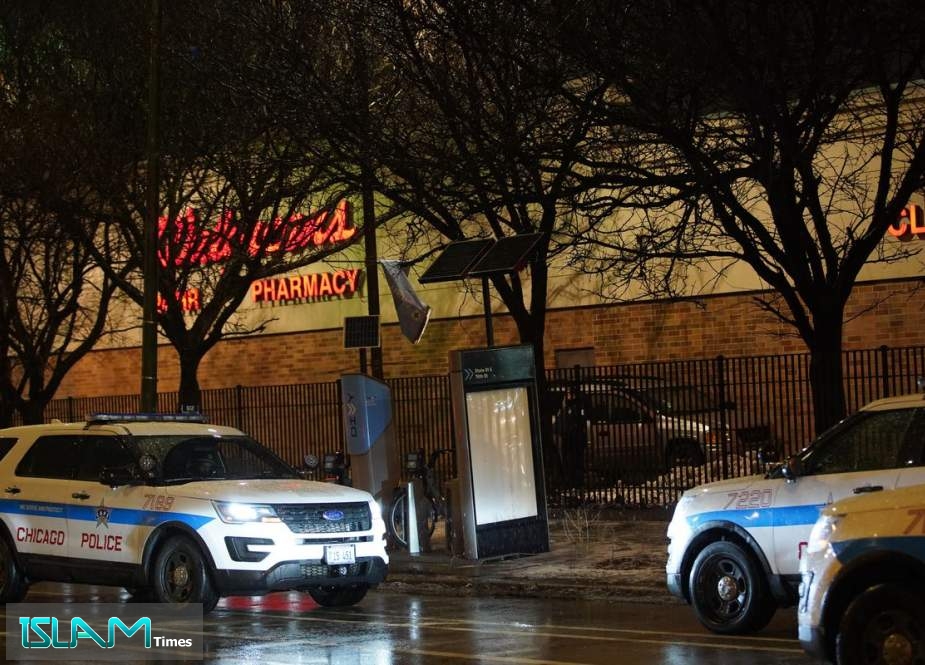 2 Dead in Shooting Outside Chicago
