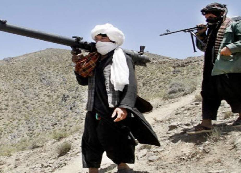 طالبان یک فروند بالگرد ارتش افغانستان را ساقط کردند