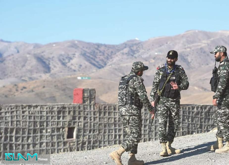 Pakistan Closes Afghan Border Crossing After Mortar Attack