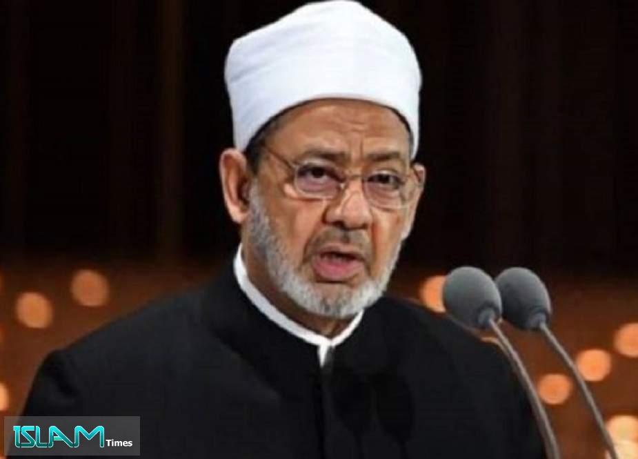 شيخ الأزهر يحرج رئيس جامعة القاهرة بمؤتمر تجديد الفكر الإسلامي