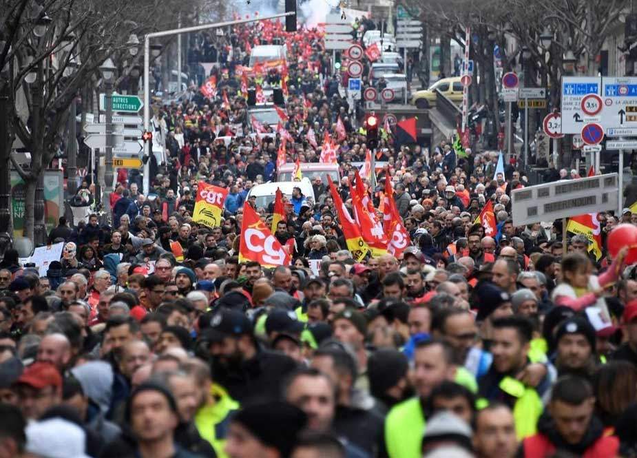 Parisdə etiraz aksiyalarında 13 nəfər saxlanılıb