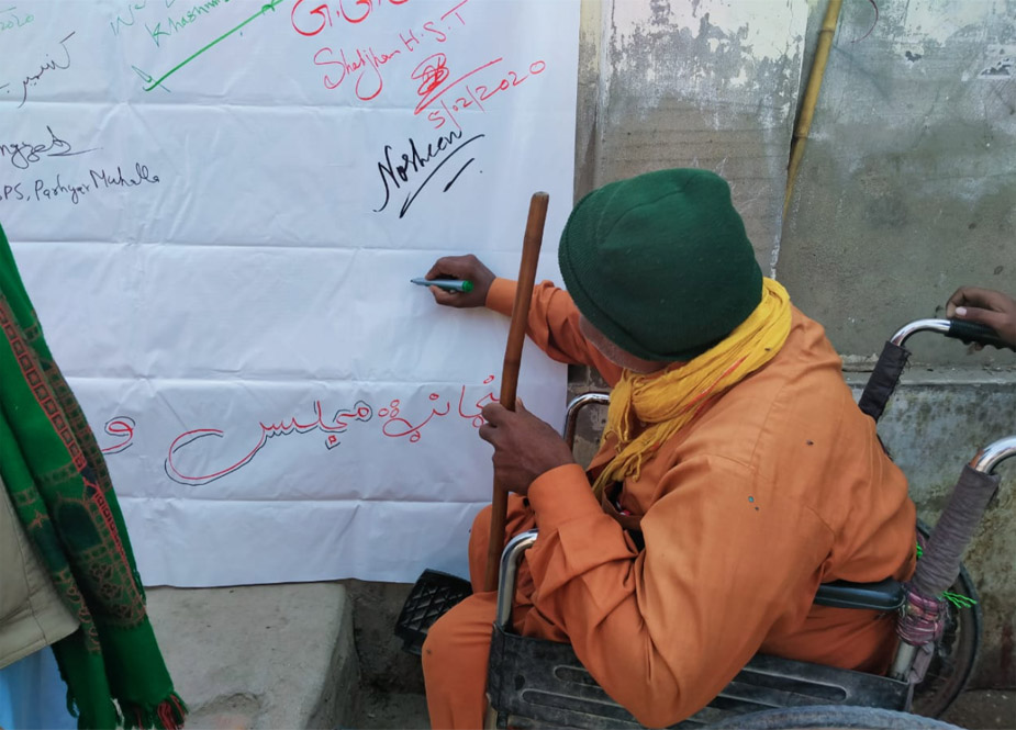 ایم ڈبلیو ایم کے تحت یوم کشمیر کے موقع پر ٹنڈو محمد خان میں دستخطی مہم