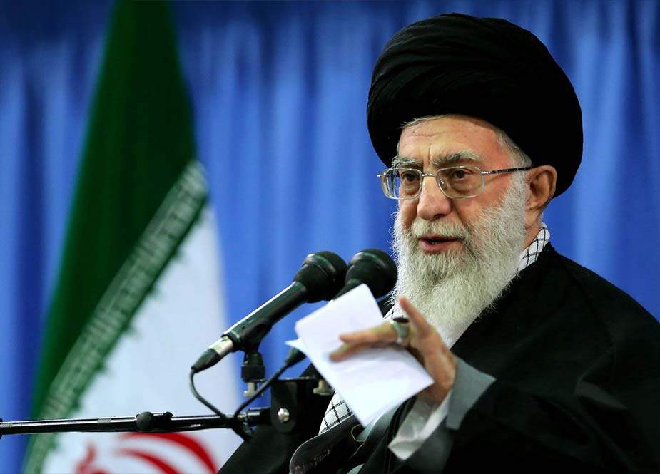 Ayətullah Xamenei: ABŞ sanksiyalarla İrana yardım etmiş oldu