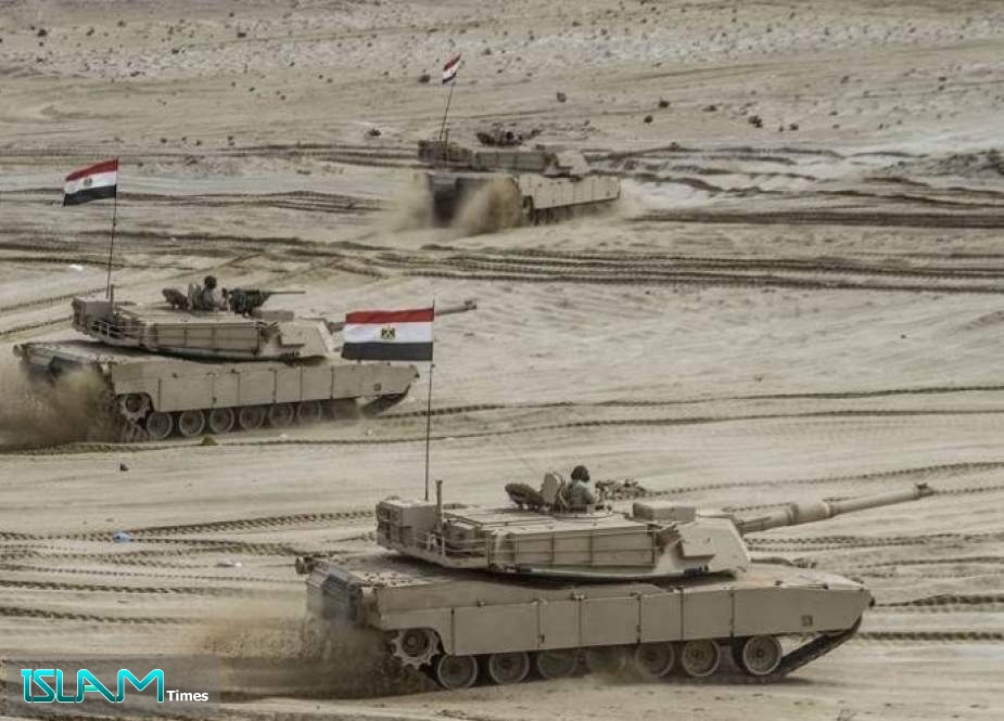 مقتل 8 من الجيش المصري و10 مسلحين في سيناء