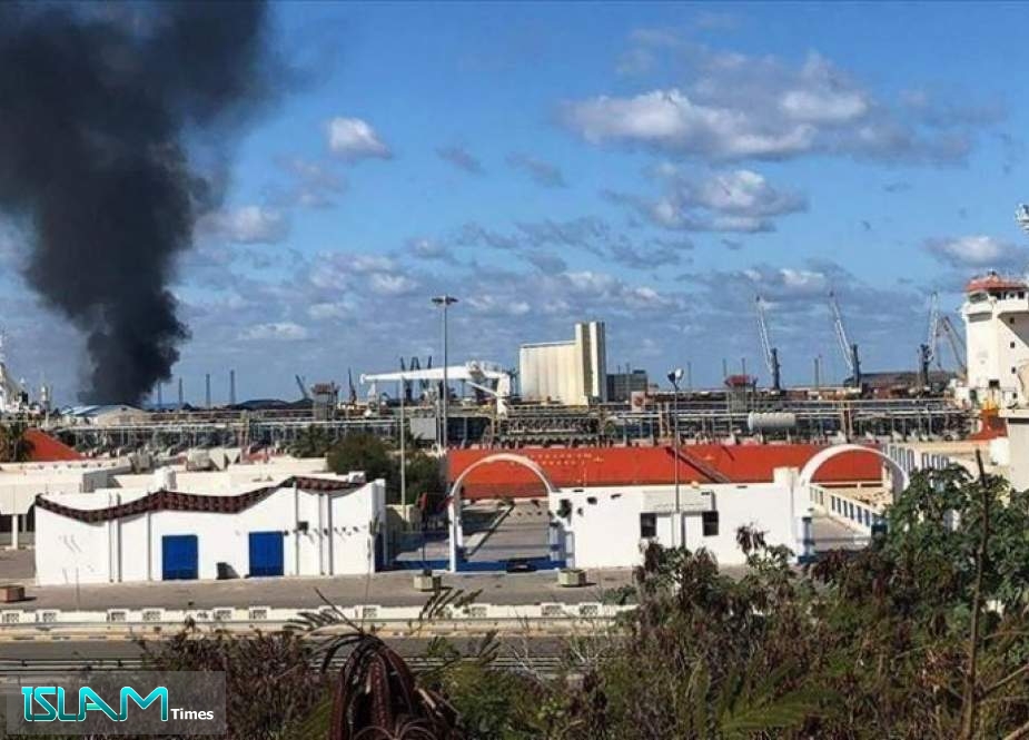 قوات حفتر تقصف خزان غاز جنوبي طرابلس