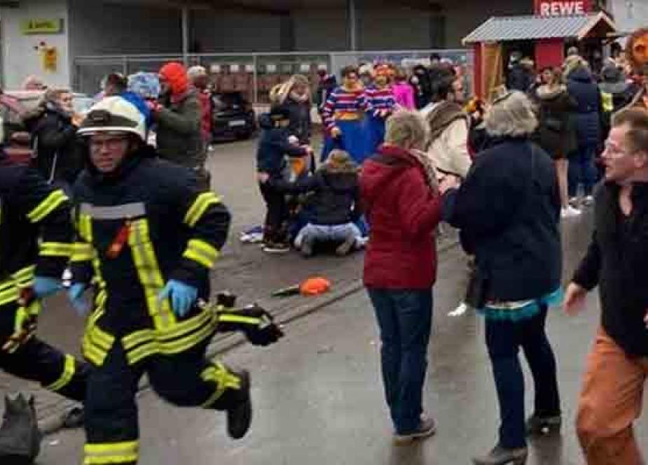 جرمنی، ایک شخص نے کار ہجوم پر چڑھا دی، 30 افراد زخمی