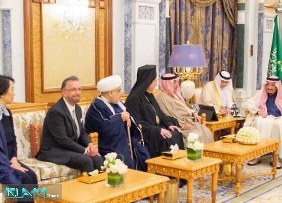 Latest on Saudi Normalization Attempts with Zionist Entity: King Receives Israeli Rabbi