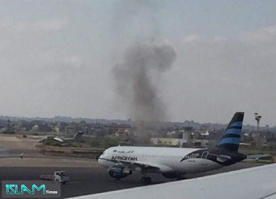 قوات حفتر تقصف مطار معيتيقة في طرابلس