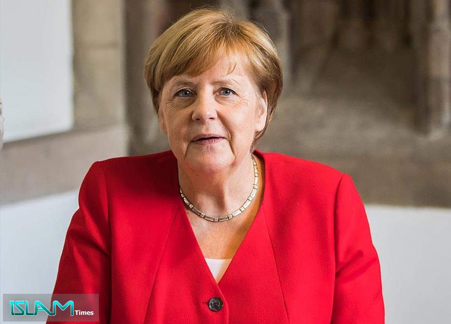 Merkel Ərdoğanın qərarını tənqid etdi
