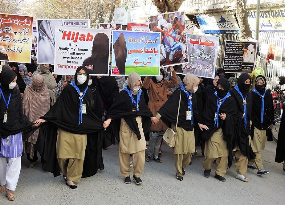 کوئٹہ میں ہزارہ خواتین کے بے حیائی کیخلاف احتجاجی مارچ کی تصاویر