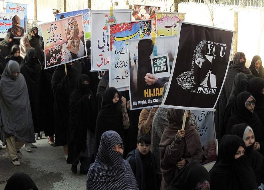 کوئٹہ میں ہزارہ خواتین کا بے حیائی کیخلاف احتجاجی مارچ