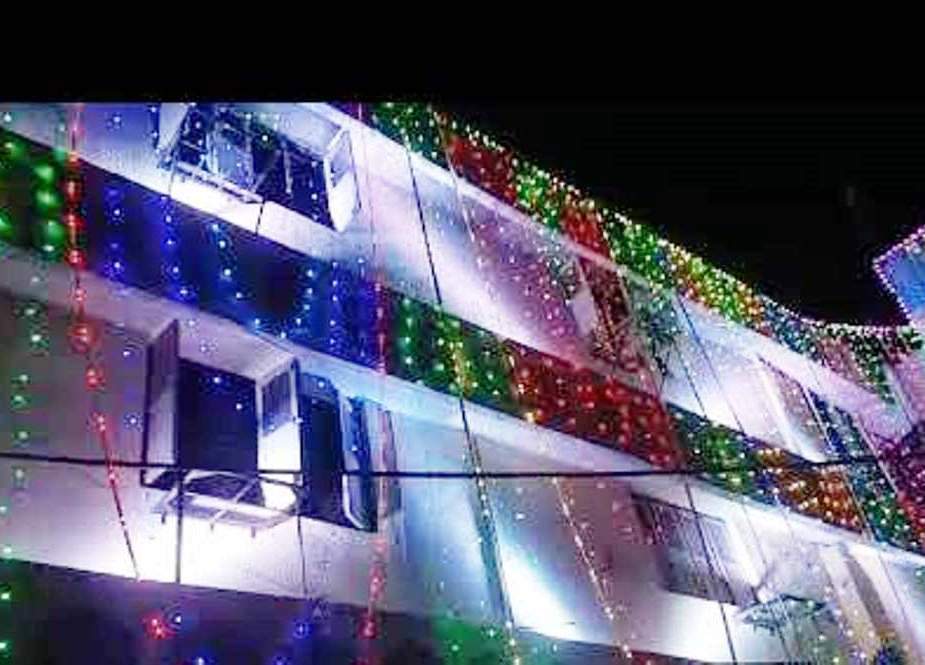 لاہور، جامعہ المنتظر میں جشن مولود کعبہ کے سلسلہ میں تقریب، چراغاں