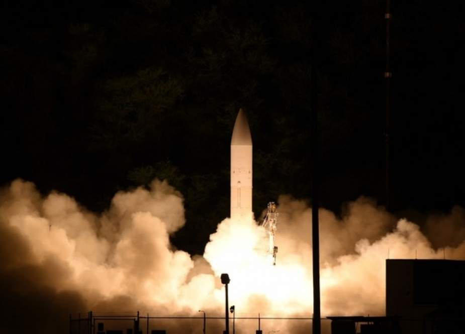 Hypersonic glide body (C-HGB) launches from Pacific Missile Range Facility in Kauai, Hawaii.JPG