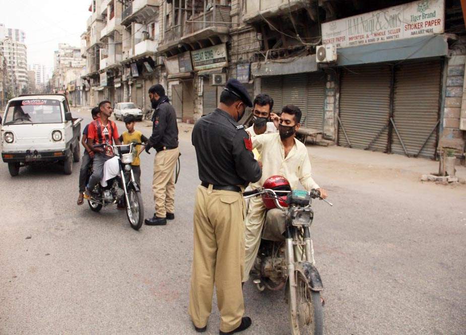 کراچی میں لاک ڈاؤن کا پہلا روز، خلاف ورزی پر درجنوں افراد گرفتار