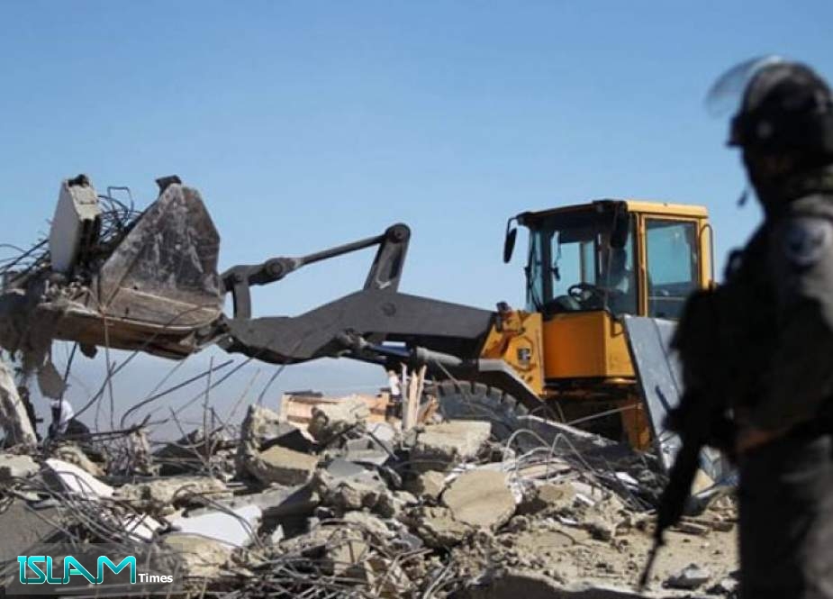 Israeli Forces Distributes Demolition Orders for Palestinian Homes