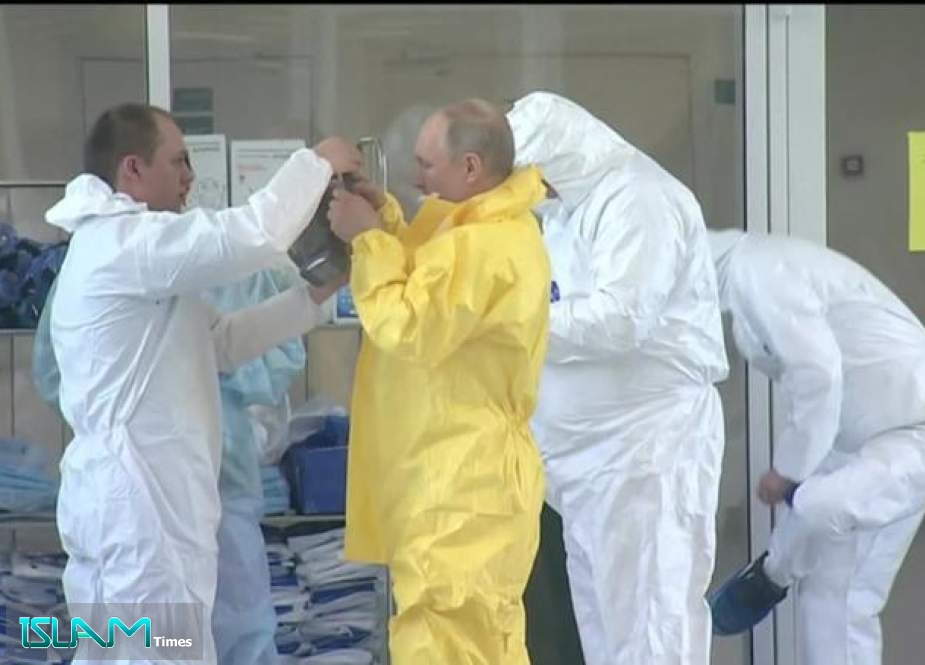 Head of Russia’s Coronavirus Hospital Who Met With Putin Tests Positive for COVID-19