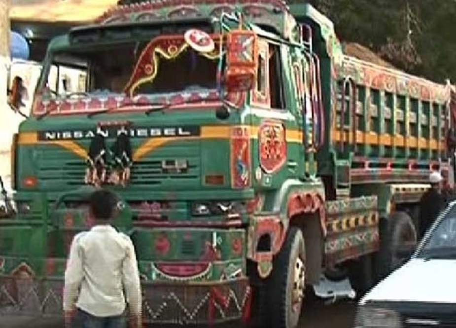 ڈمپر میں چھپ کر کراچی سے باجوڑ جانے والے 60 افراد گرفتار