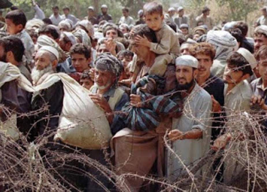 طورخم انتظامیہ بے بس، ہزاروں افغان شہری چیکنگ کے بغیر افغانستان میں داخل