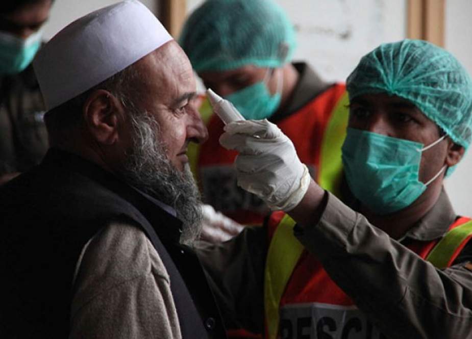 اعتصاب غذای پزشکان پاکستانی در اعتراض به کمبود تجهیزات ایمنی در برابر ویروس کرونا!