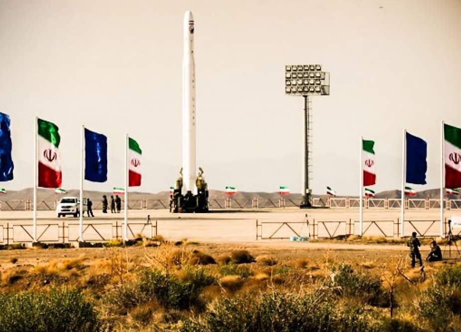 إرسال القمر الصناعي العسكري الإيراني إلى الفضاء