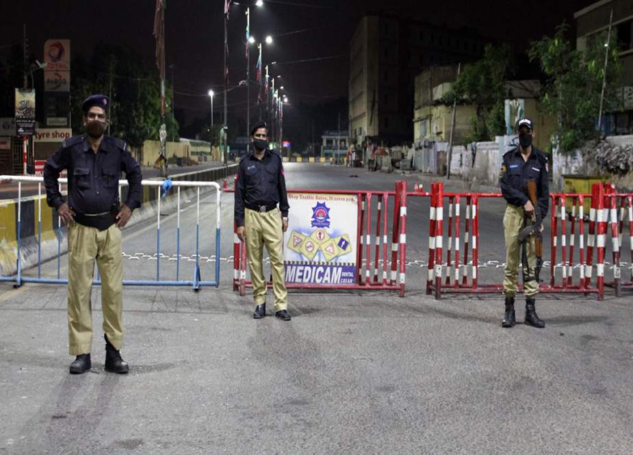 کراچی، لاک ڈاؤن کو بھی پولیس نے کمائی کا ذریعہ بنا لیا