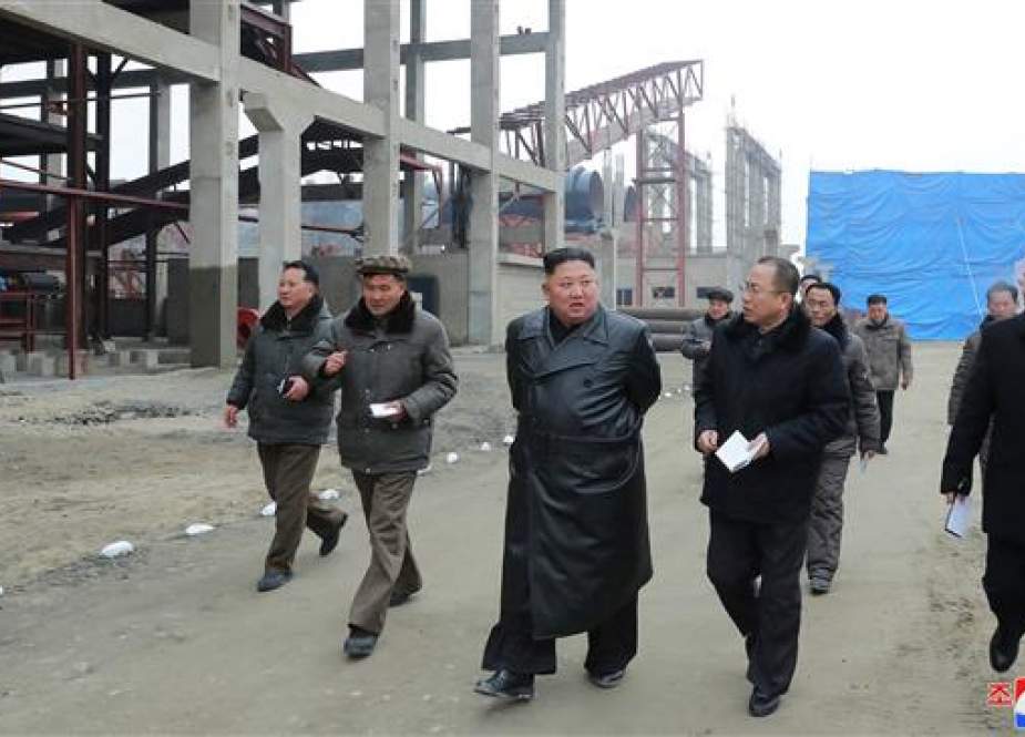 North Korean leader Kim Jong-un at the Sunchon Phosphatic Fertilizer Factory.jpg