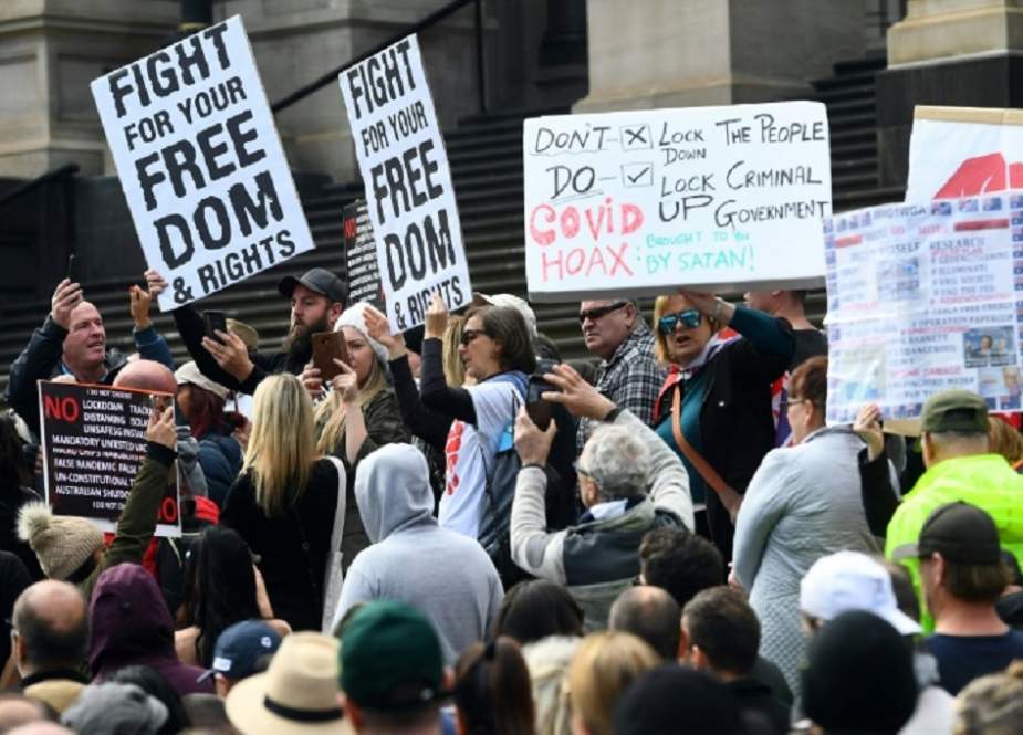 Demonstran anti-lockdown berunjuk rasa di Melbourne, Australia, Minggu 10 Mei 2020. (Foto: AFP / William WEST/Medcom)