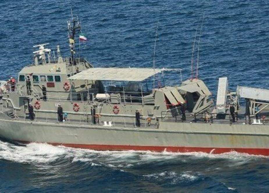 Iranian Navy boat.jpg